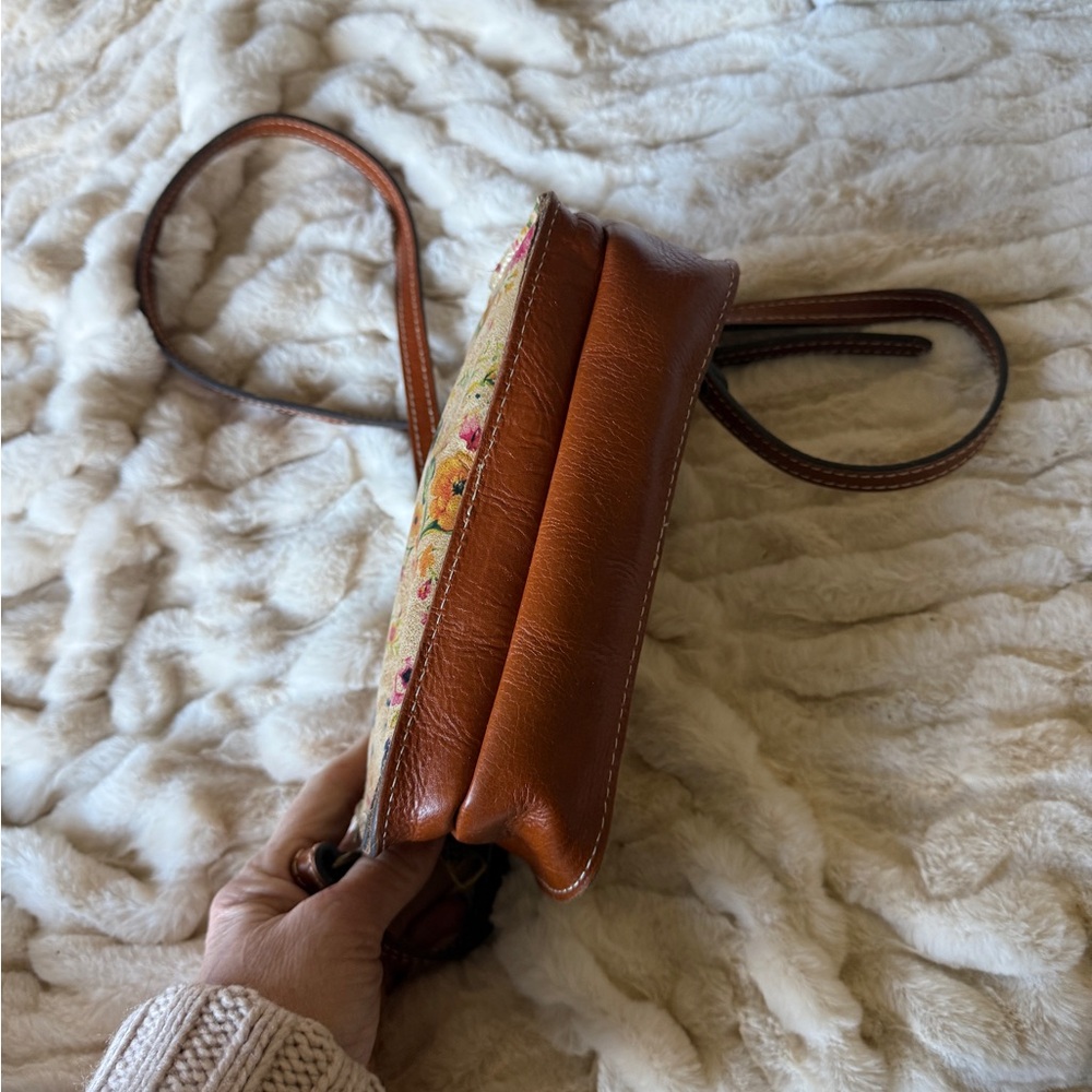 Patricia Nash Floral Tan and Brown Women's Bag - Picture 3 of 5